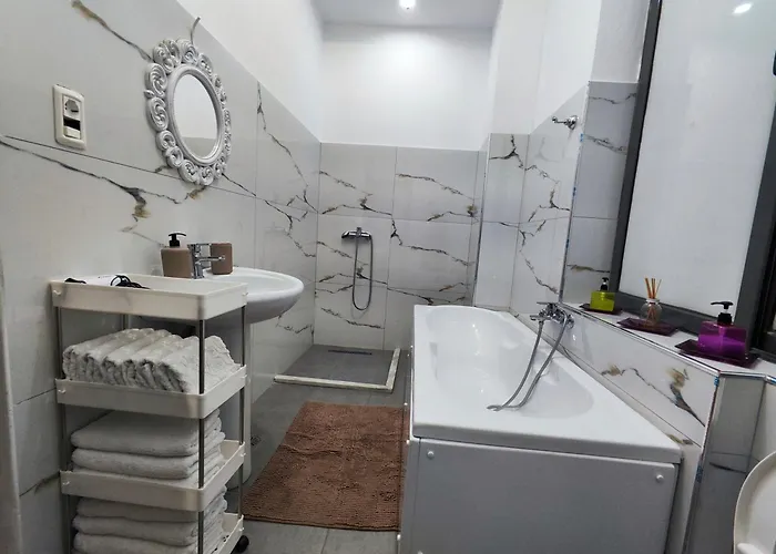 Kb Downtown * Gjirokastra